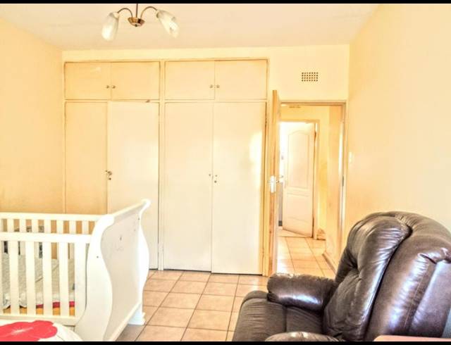 1 BEDROOM PROPERTY TO RENT IN LOMBARDY EAST